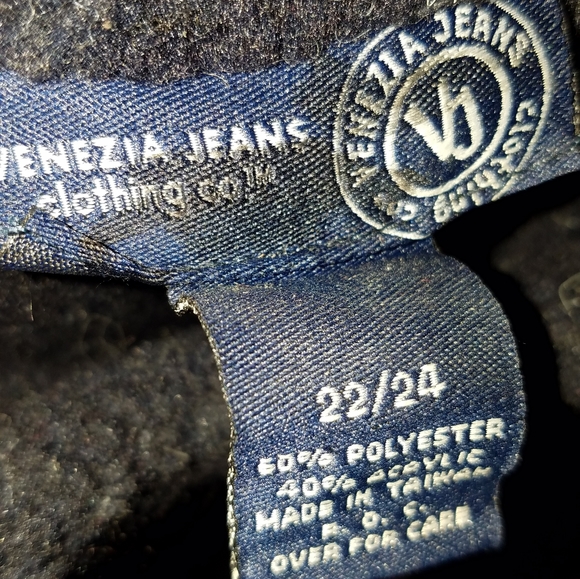 Vest - Picture 3 of 3